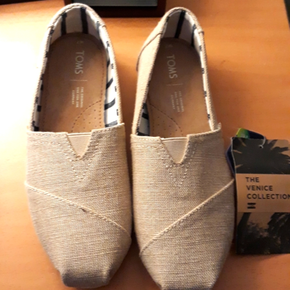 TOM'S Size 7